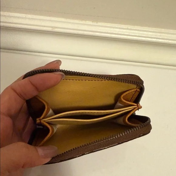 Mickey Mouse Coin Wallet Set - Picture 3 of 5